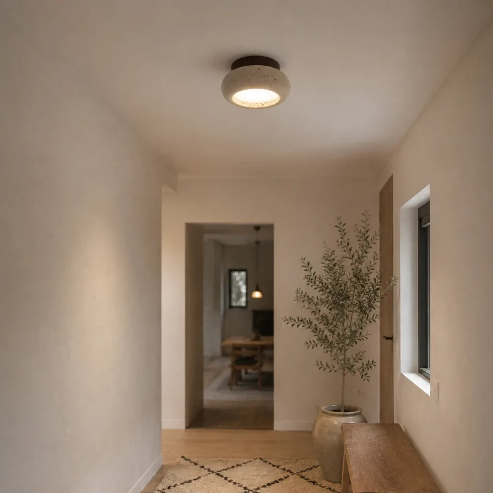 Plafonnier moderne en travertin & bois | Norden